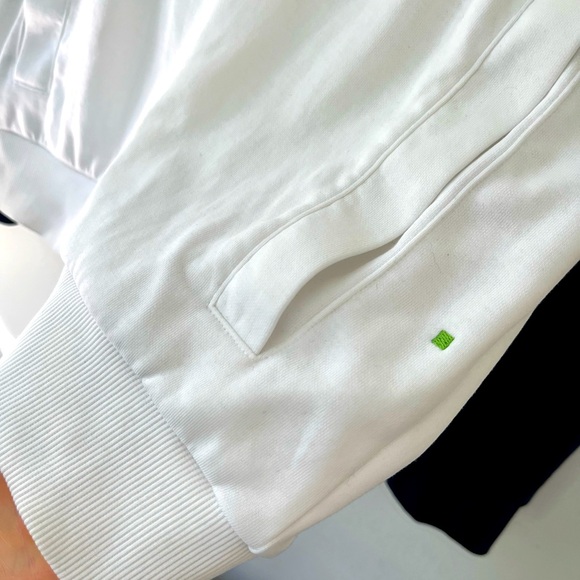 BOSS by Hugo Boss
Full-Zip, Cotton Blend Golf Top
Men’s Small
White/Navy/Lime - Picture 4 of 4